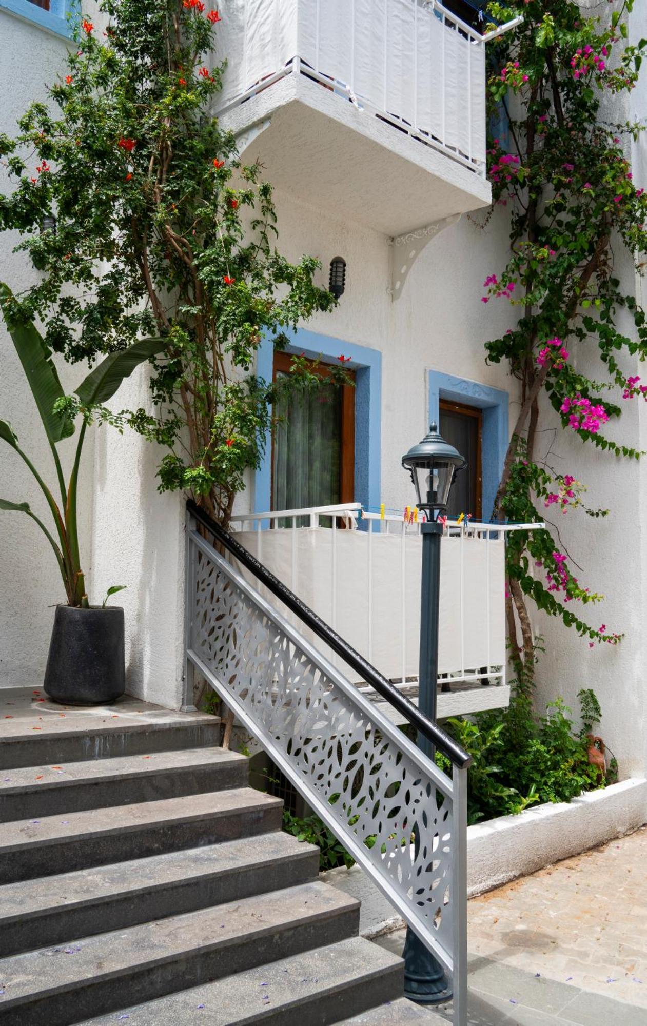 Manuela Boutique Hotel Bitez Esterno foto