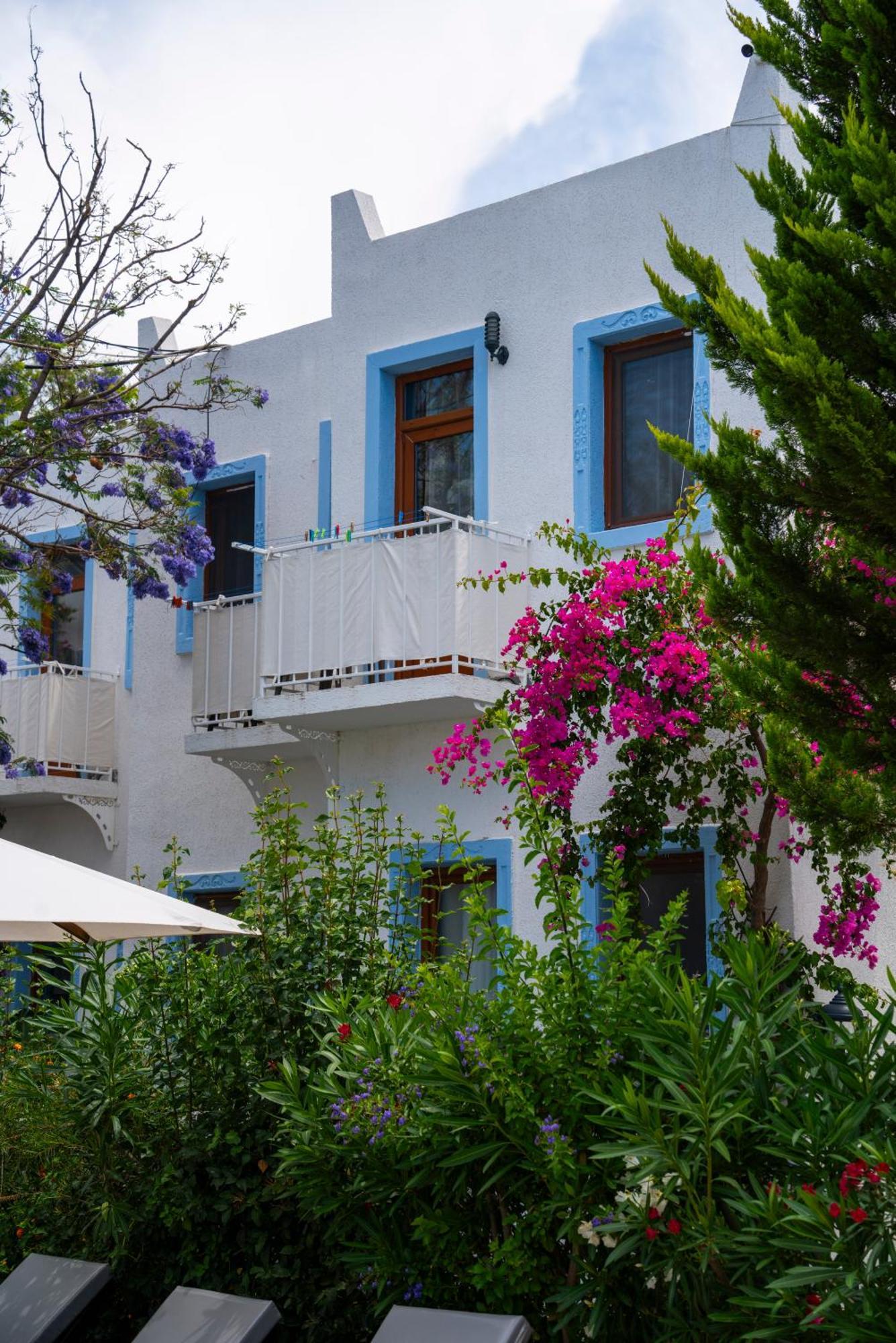 Manuela Boutique Hotel Bitez Esterno foto